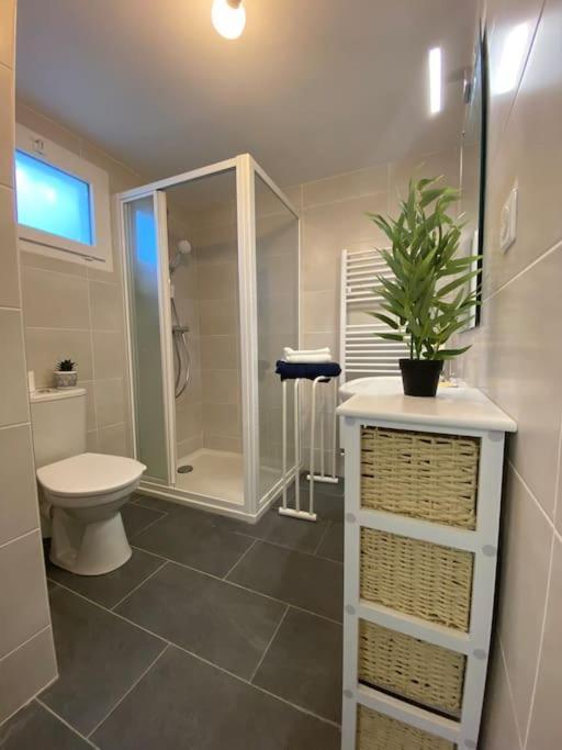 Maison De Charme - 4 Chambres - Courette & Parking Gratuit 阿棉 外观 照片